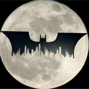 Batman x Gotham City - 16”w x 5”h Epic  Metal Wall Art - 🦇🌆